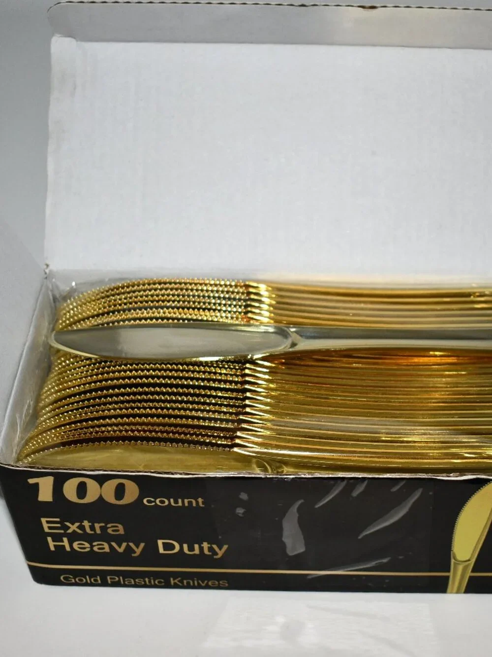 Dealusy 100 Count Heavy Duty Gold Plastic Disposable Knives BPA-Free Party Suppl